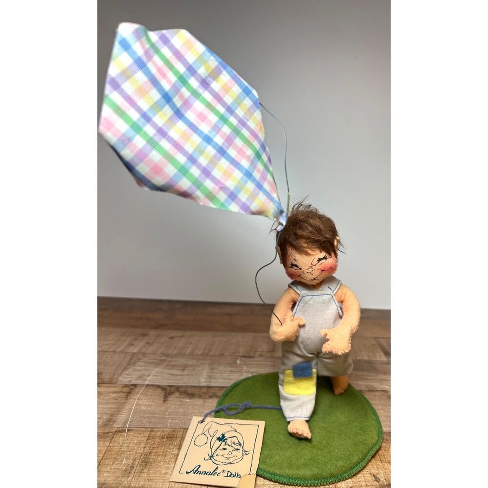 Annalee Mobilitee Doll 1971 Mischievous Boy W/Kite On Felt Base 2335